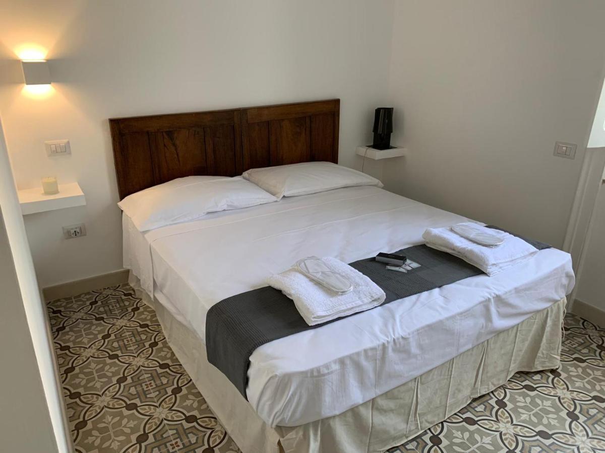 B&B Le Muse Crotone Exterior photo