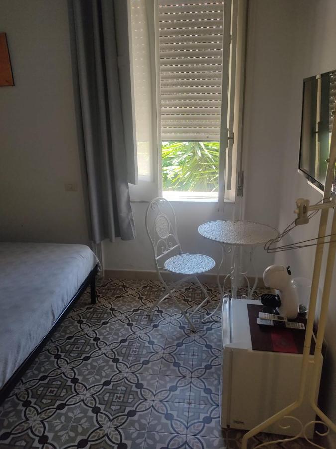 B&B Le Muse Crotone Exterior photo
